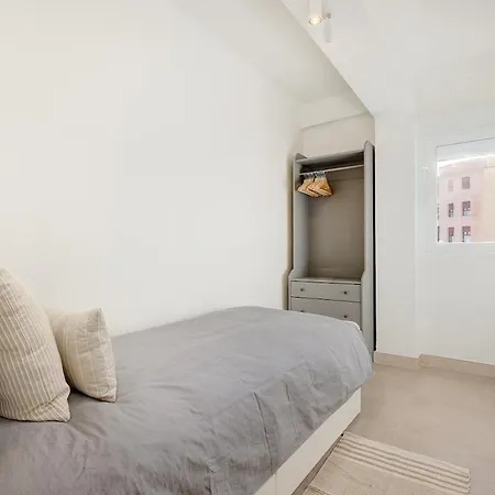 Stylish Apartment 'El Greco' In The Heart Of Estepona 아파트 에스테포나
