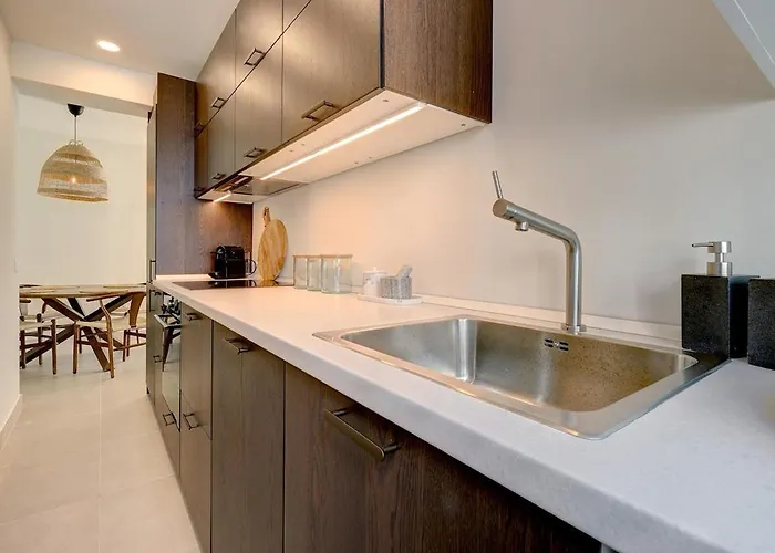 Recently Renovated In Old Town Apartment Estepona